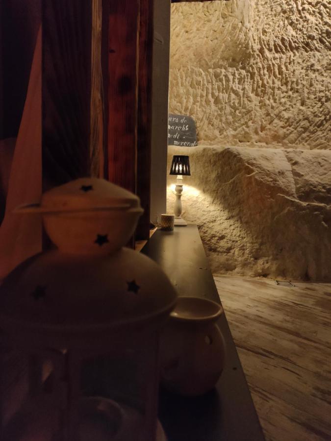 Les Troglos De Beaulieu Loches Exteriör bild
